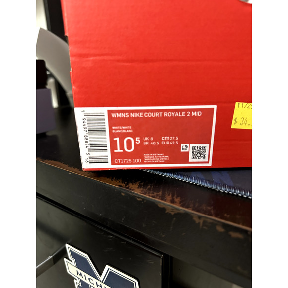 NEW WMNS SZ 10.5 Nike Women's Court Royale 2 Mid TRIPLE WHITE CT1725-100 - Picture 6 of 6